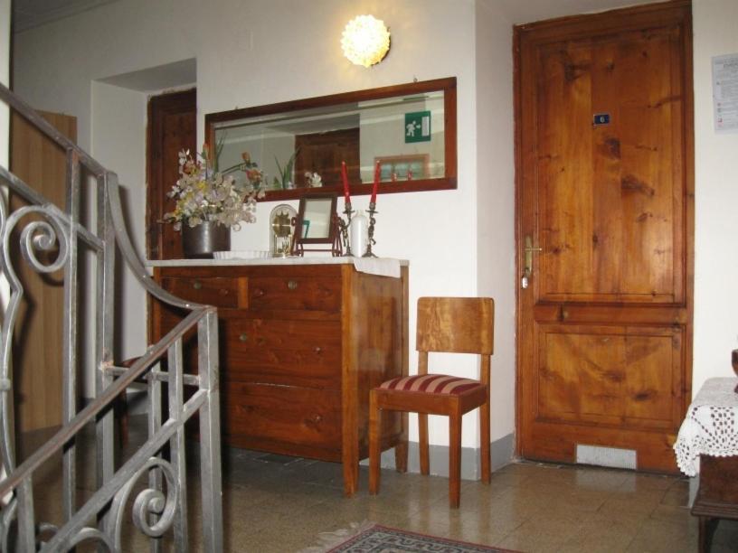 Albergo Ristorante Guidi ピストイア エクステリア 写真