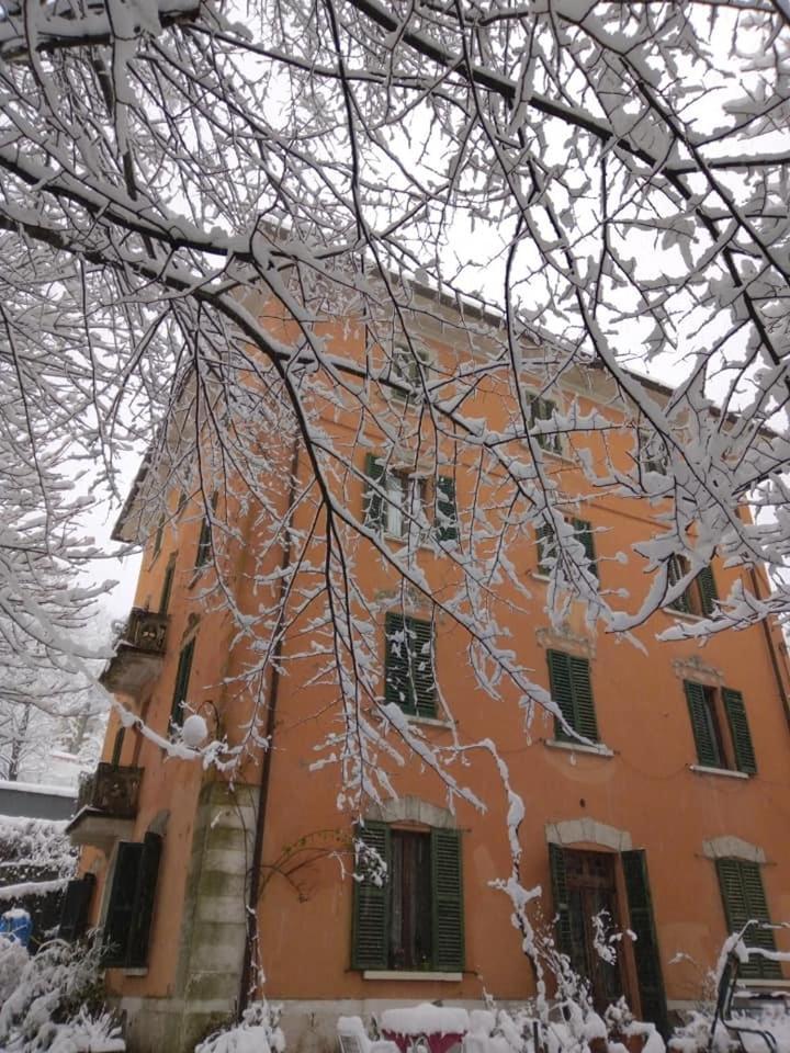Albergo Ristorante Guidi ピストイア エクステリア 写真